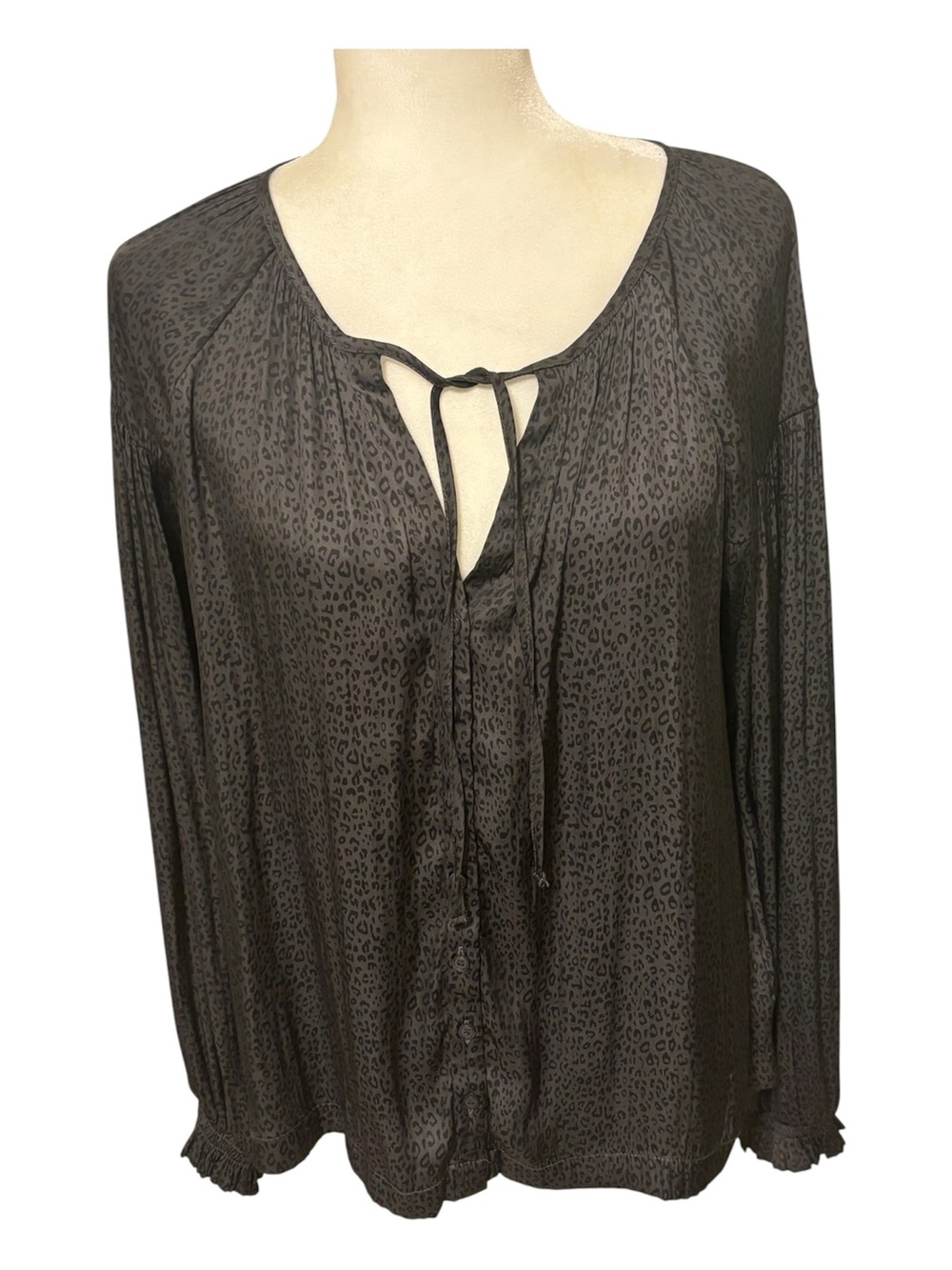 GAP Black/Gray Leopard Print Peasant Blouse Size Medium